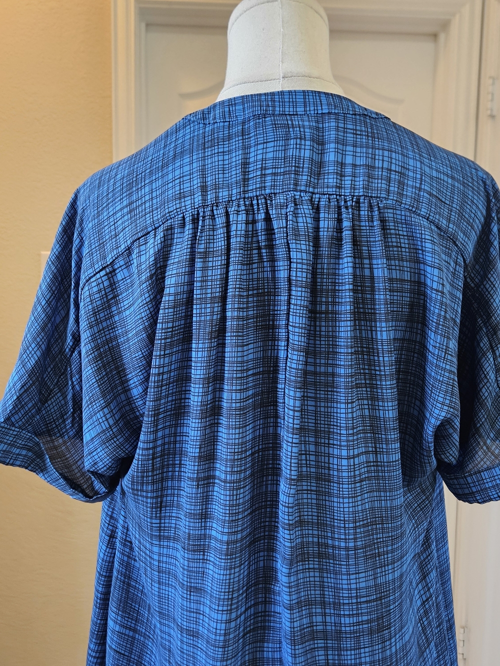 Worthington Petite Blue & Black Plaid Short-Sleeve Top – Petite Small - Picture 7 of 10